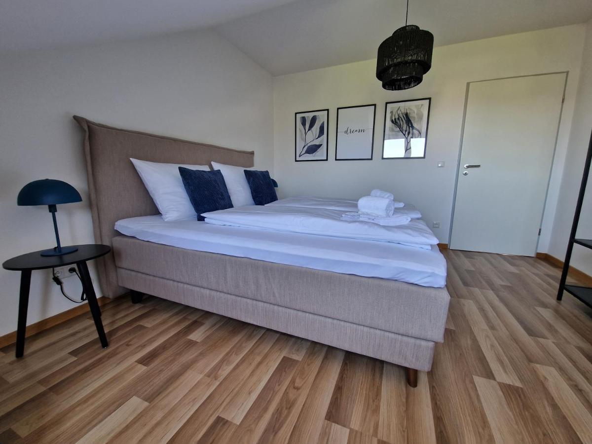 C4S Come4Stay Altoetting - 3-Zi Whg I Zentrale Lage I Parkplatz I Balkon I Wifi I Smarttv I 1 Kingsize, 1 Queensize Bett I Office Arbeitsplatz I Wohnbereich Mit Couch Und Essbereich I Voll Ausgestattete Kueche I Nespresso Ngoại thất bức ảnh