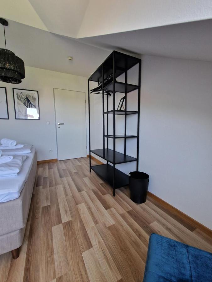 C4S Come4Stay Altoetting - 3-Zi Whg I Zentrale Lage I Parkplatz I Balkon I Wifi I Smarttv I 1 Kingsize, 1 Queensize Bett I Office Arbeitsplatz I Wohnbereich Mit Couch Und Essbereich I Voll Ausgestattete Kueche I Nespresso Ngoại thất bức ảnh