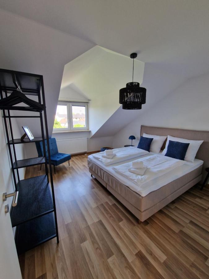 C4S Come4Stay Altoetting - 3-Zi Whg I Zentrale Lage I Parkplatz I Balkon I Wifi I Smarttv I 1 Kingsize, 1 Queensize Bett I Office Arbeitsplatz I Wohnbereich Mit Couch Und Essbereich I Voll Ausgestattete Kueche I Nespresso Ngoại thất bức ảnh