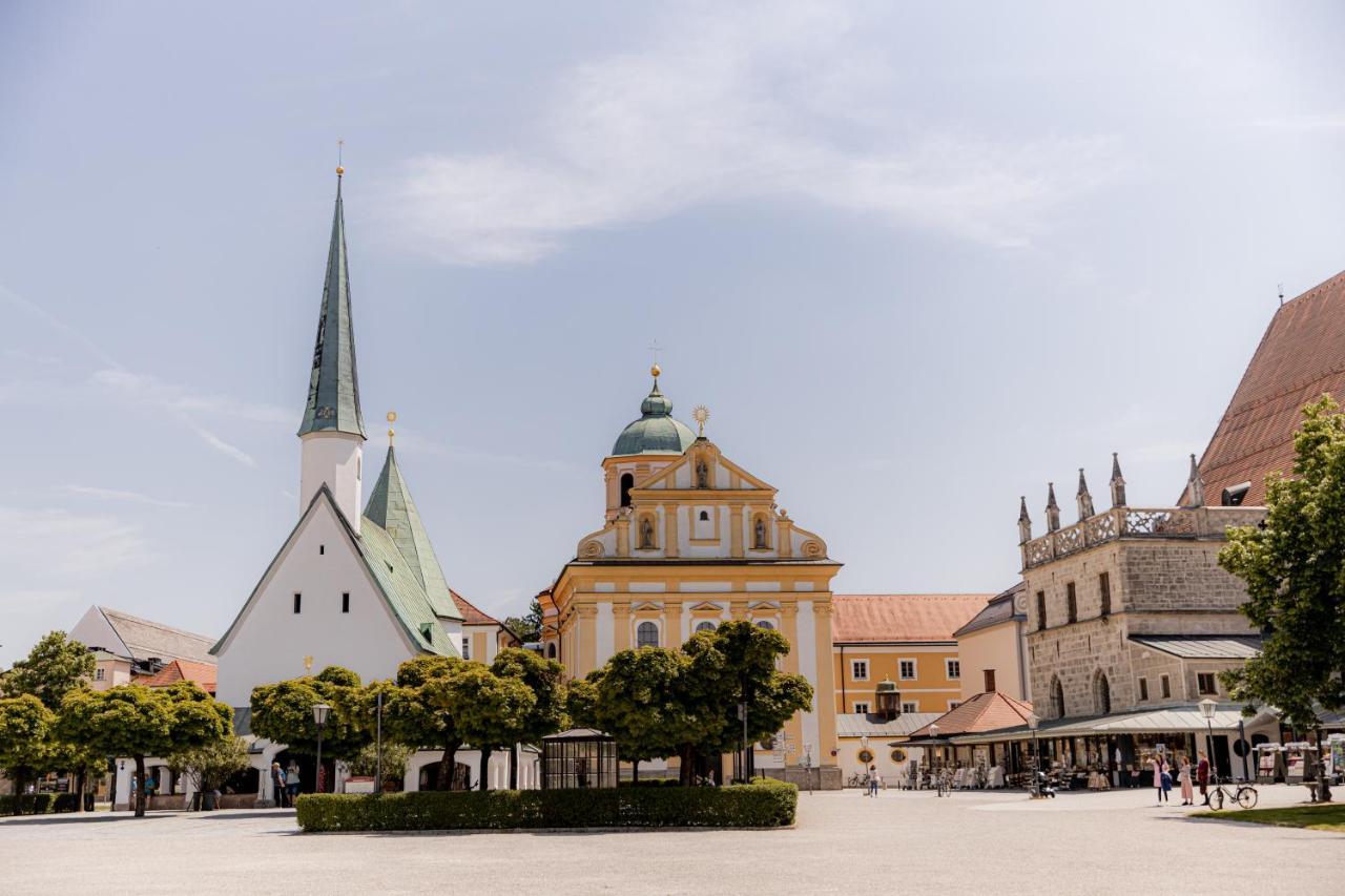 C4S Come4Stay Altoetting - 3-Zi Whg I Zentrale Lage I Parkplatz I Balkon I Wifi I Smarttv I 1 Kingsize, 1 Queensize Bett I Office Arbeitsplatz I Wohnbereich Mit Couch Und Essbereich I Voll Ausgestattete Kueche I Nespresso Ngoại thất bức ảnh